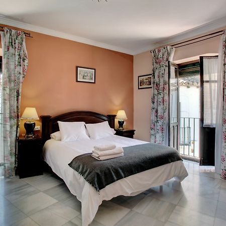Holiday House Abul Beka รอนดา ภายนอก รูปภาพ